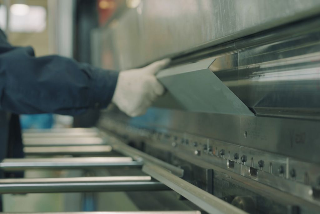 金属製品の加工スタッフ - 加工機械操作